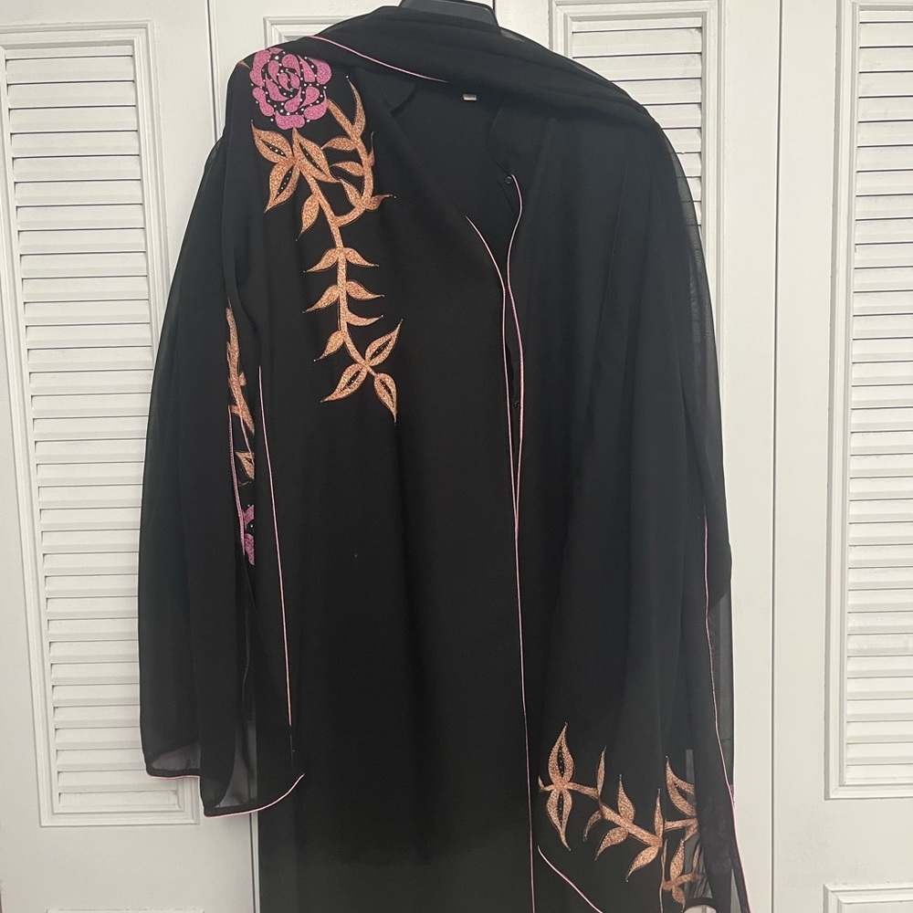 Black Floral Embroidered Long abaya with matching scarf - Picture 8 of 9